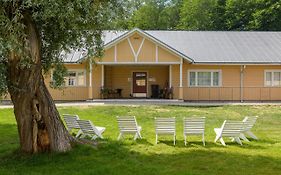FolkiaCenter Gästhem - Vieraskoti - Guesthouse